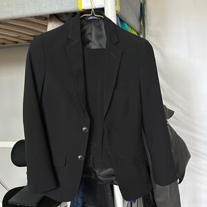 Suit pant and jacket. Black.